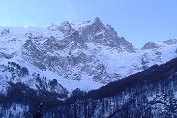 mountains in la grave