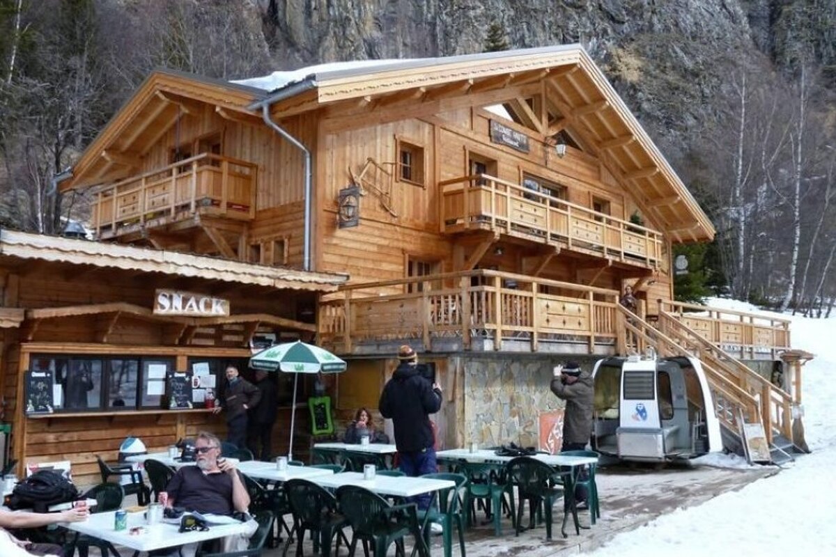 Auberge de la Combe Haute Restaurant, Alpe d'Huez exterior