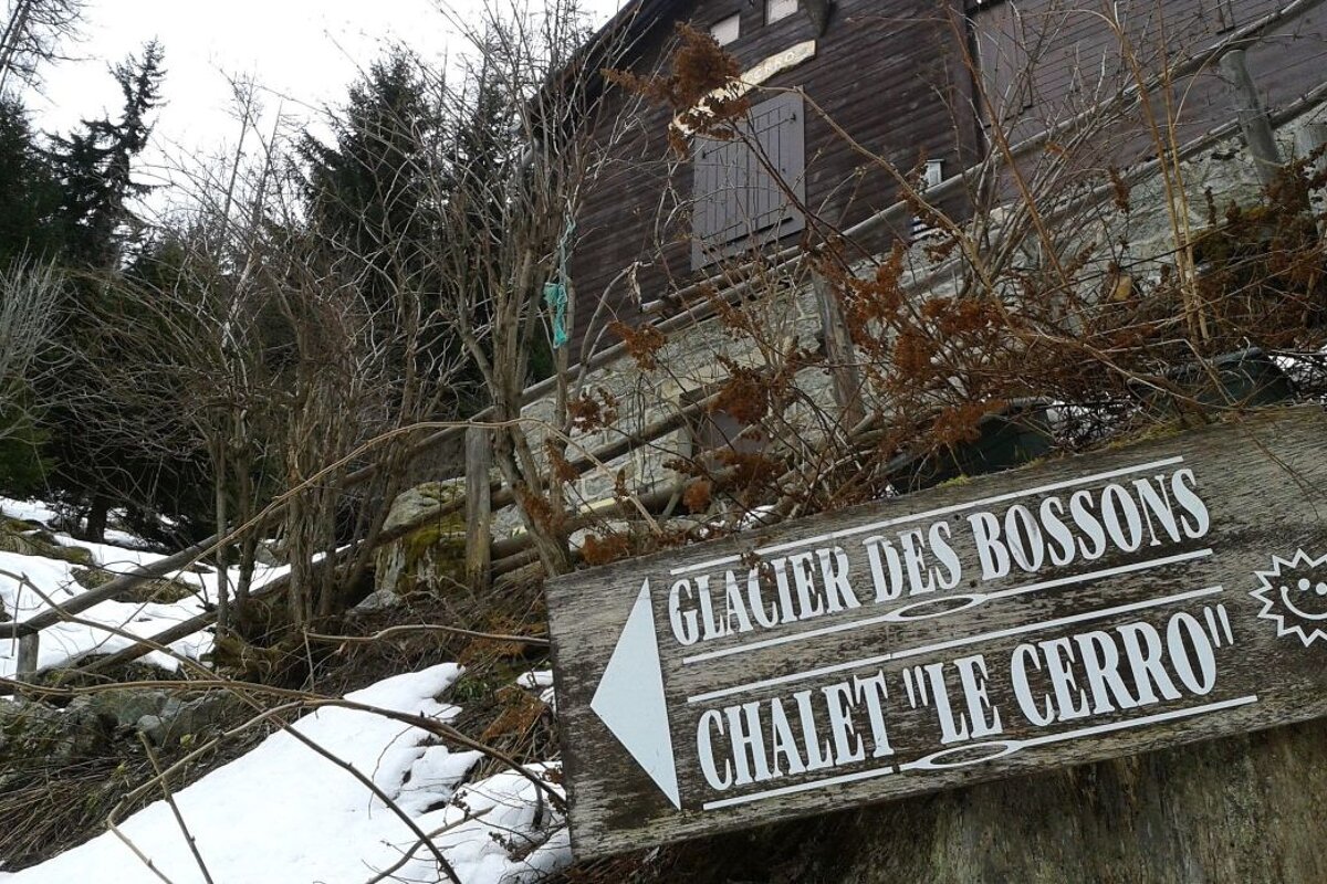 Signpost for Chamonix hiking trails