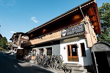 Hideout Hostel, Morzine exterior