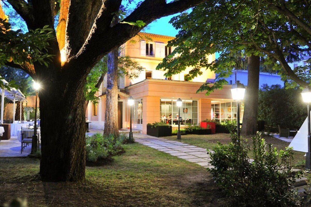 L'Esprit de la Violette Restaurant, Aix-en-Provence restaurant terrasse