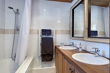 Sundance Chalet, Tignes - Les Brevieres bathroom
