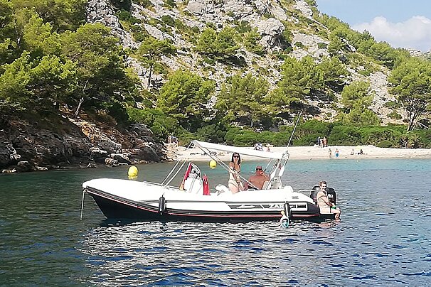 12 Person Motor Boat, Port de Pollenca (Puerto Pollensa)