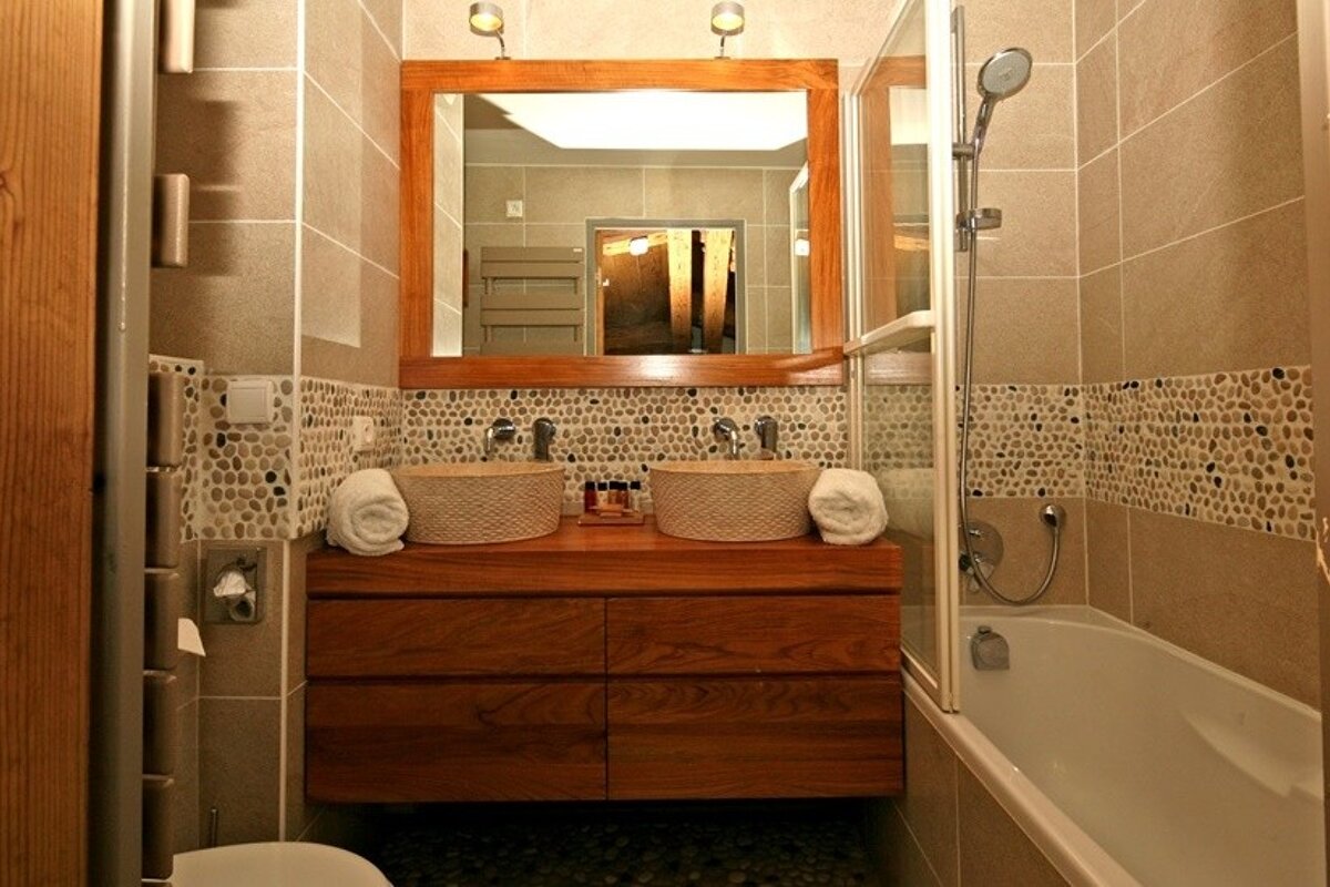 Ardoisiere Chalet, Avoriaz bathroom