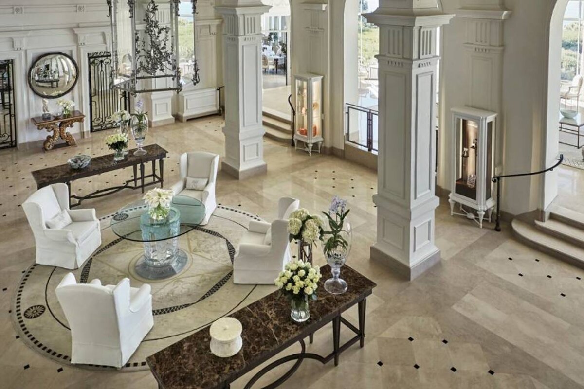 Cap-Ferrat Grand Hotel, Cap-Ferrat lobby