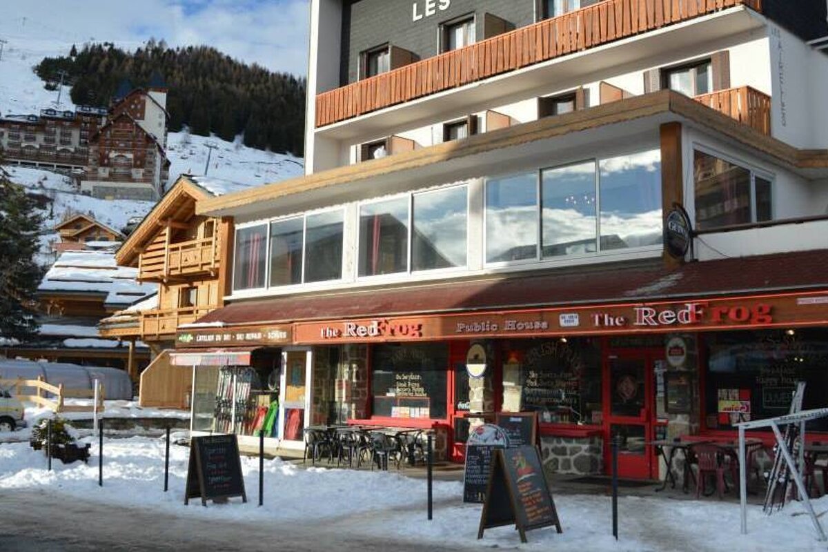 The Red Frog Restaurant, Les 2 Alpes exterior