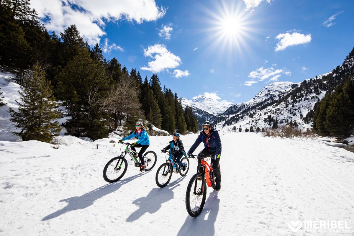 VTT winter discovery tour biking on snow