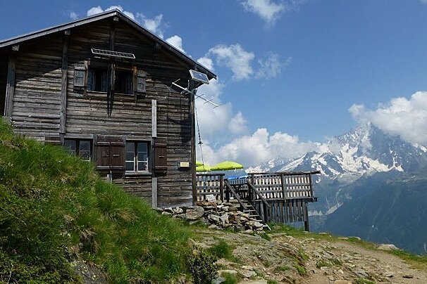 Bellachat Refuge (2152m), Massif du Mont-Blanc exterior