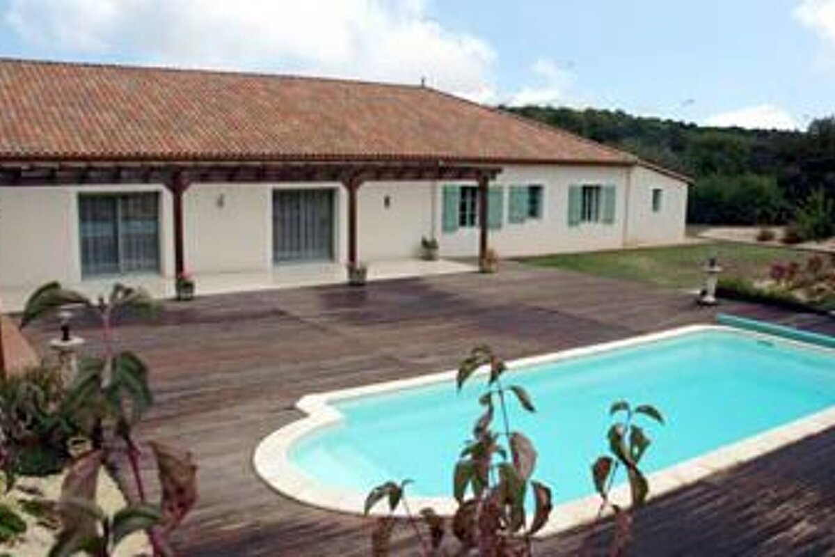 Bungalow For Sale, Nontron house for sale
