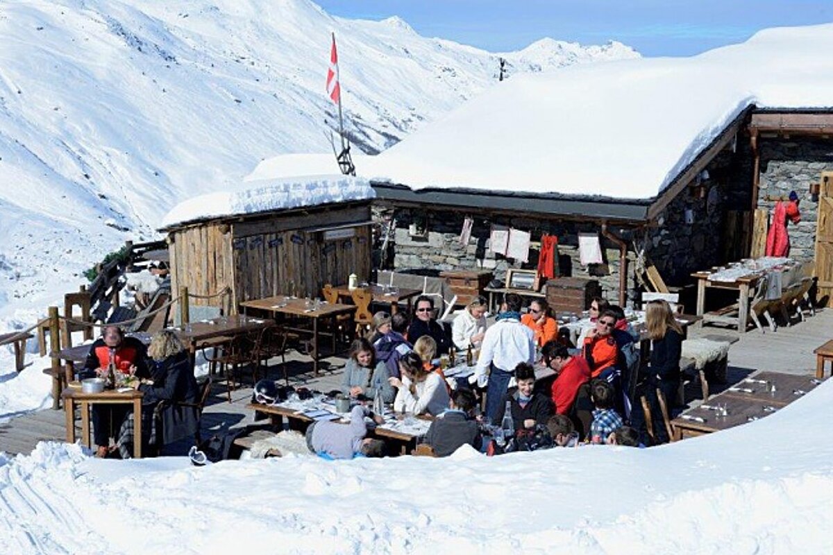 Chez Pepe Nicholas  Restaurant Review, Les Menuires restaurant terrasse