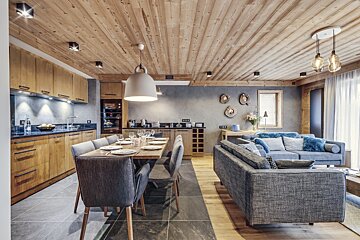 Emilou Apartment, Val d'Isere - Centre dining room