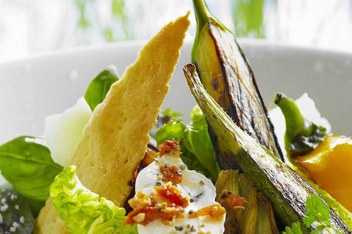 La Tonnelle Restaurant, Ile Saint-Honorat style of cuisine