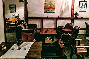 Bighorn Bistro & Bakery Bar, Chamonix - Centre interior