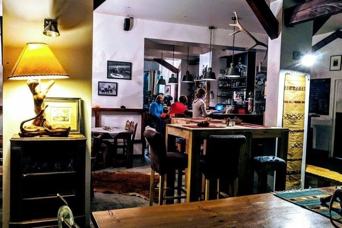 Bighorn Bistro & Bakery Bar, Chamonix - Centre interior