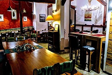 Bighorn Bistro & Bakery Bar, Chamonix - Centre interior