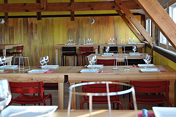 La Cabane du Mimbeau Restaurant, Lege-Cap-Ferret interior