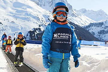 Parallel Lines Snow Sports School Group Ski Lessons, Meribel kids lessons