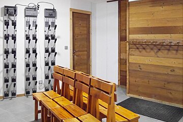 Secret de Neige Chalet, Alpe d'Huez boot room