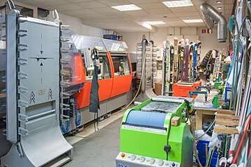Skimium - Sanglard Sports Ski Hire, Chamonix Main Town shop interior