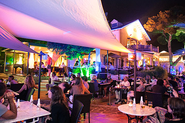 Villa Mercedes, San Antonio exterior