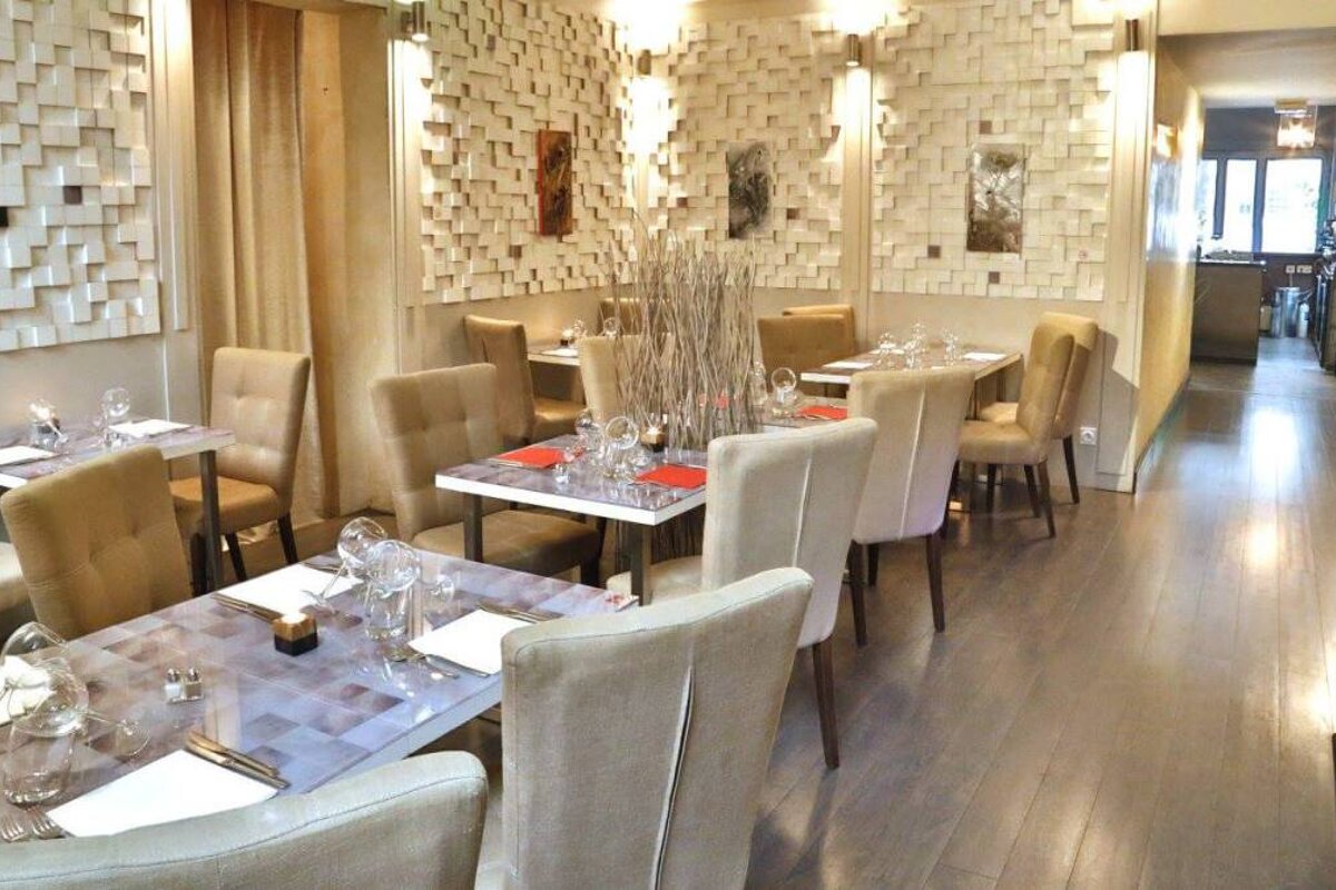 Le M de Monbadon Restaurant, Bordeaux - Centre interior