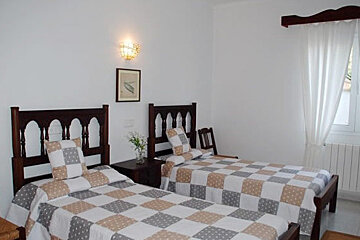 Migjorn Hotel Apartments, Majorca twin bedroom