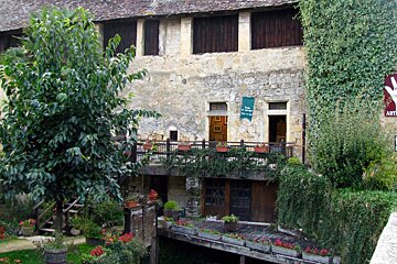 Moulin de Larroque exterior
