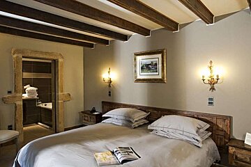Fabulous Luxury Hotels in Aix-en-Provence 2017 double bedroom