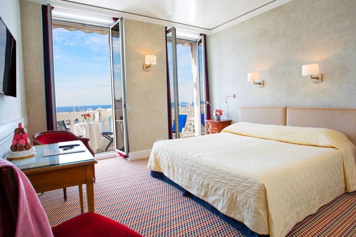 Splendid Hotel, Cannes double bedroom