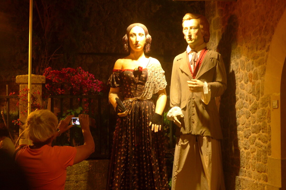traditional mallorcan giants in valldemossa
