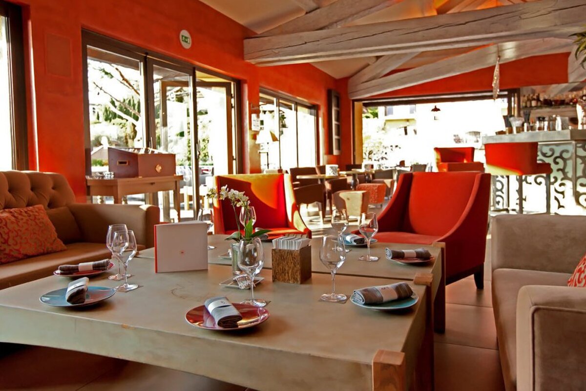 Byblos Hotel, Saint Tropez lounge room 