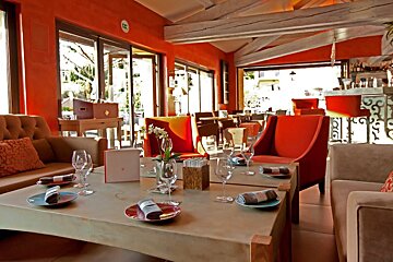 Byblos Hotel, Saint Tropez lounge room 