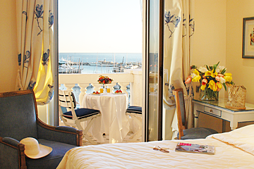 Hotel Splendid, Cannes - Centre double bedroom