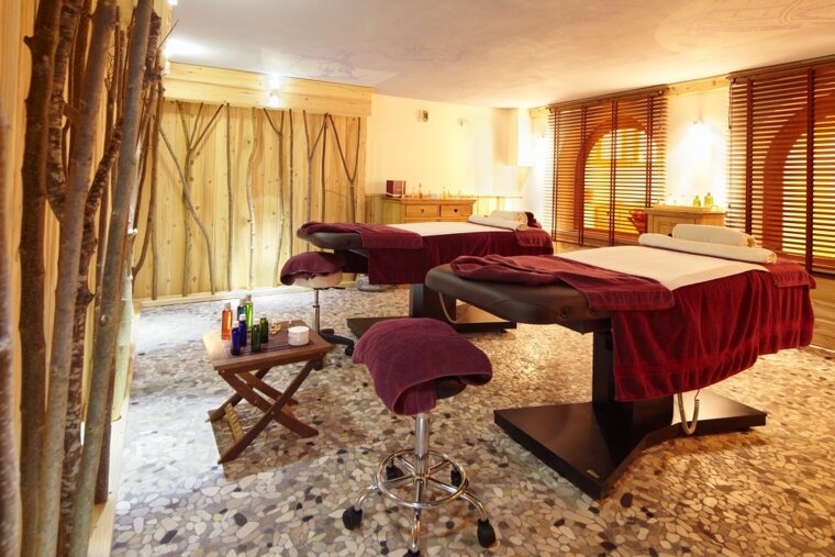 Chalet Mounier Hotel, Les Deux Alpes treatment room