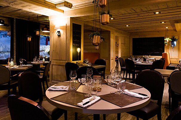 La Piste Noire Restaurant, Les Gets (Village Resort) interior
