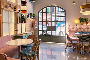 Mestis Restaurant Interior