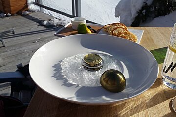caviar on ice