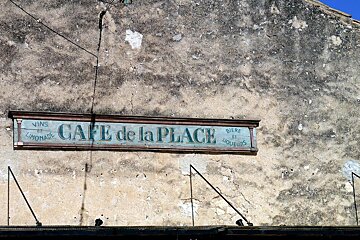 Cafe de la Place Eygalieres
