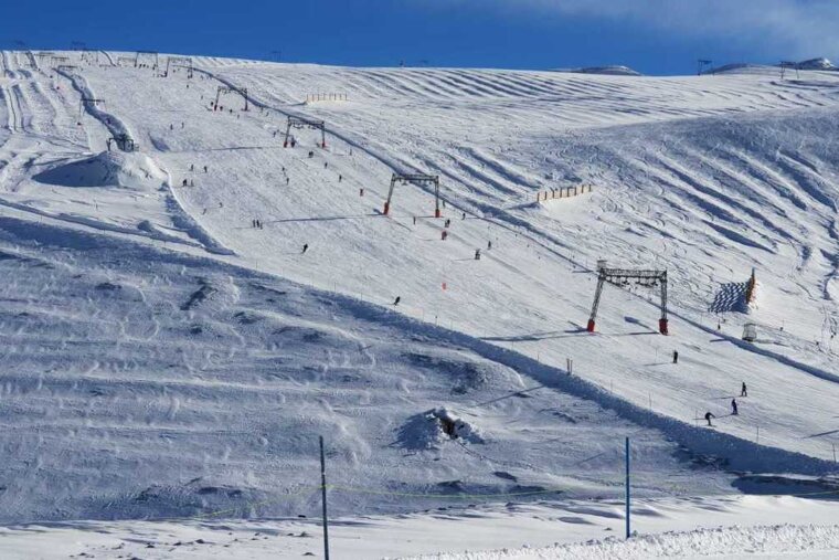 Fresh snow followed by sun in Les Deux Alpes