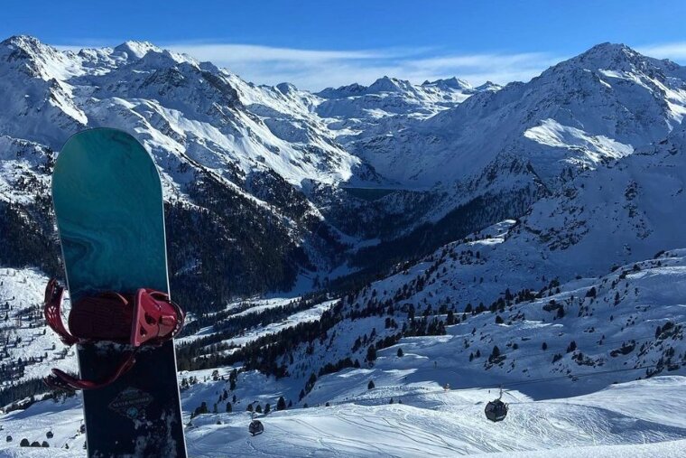 Looking down the pistes on a bluebird day in Verbier