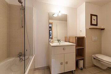 Florimont No.2 Apartment, Morzine bathroom