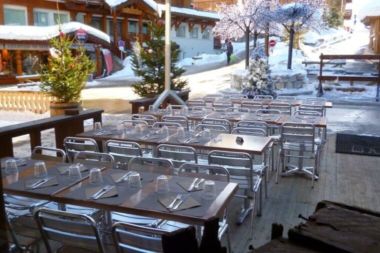 L'Arc en Ciel Restaurant, Courchevel Moriond restaurant terrasse