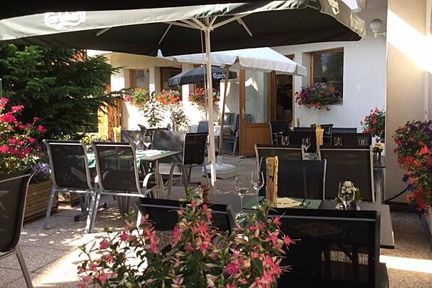 La Pergola Restaurant, Verbier - Centre restaurant terrasse