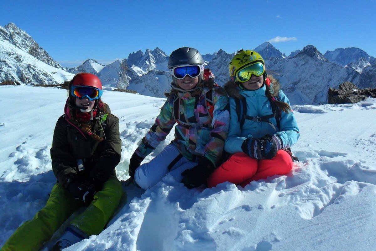 School holiday ski trips to Les Deux Alpes 2018