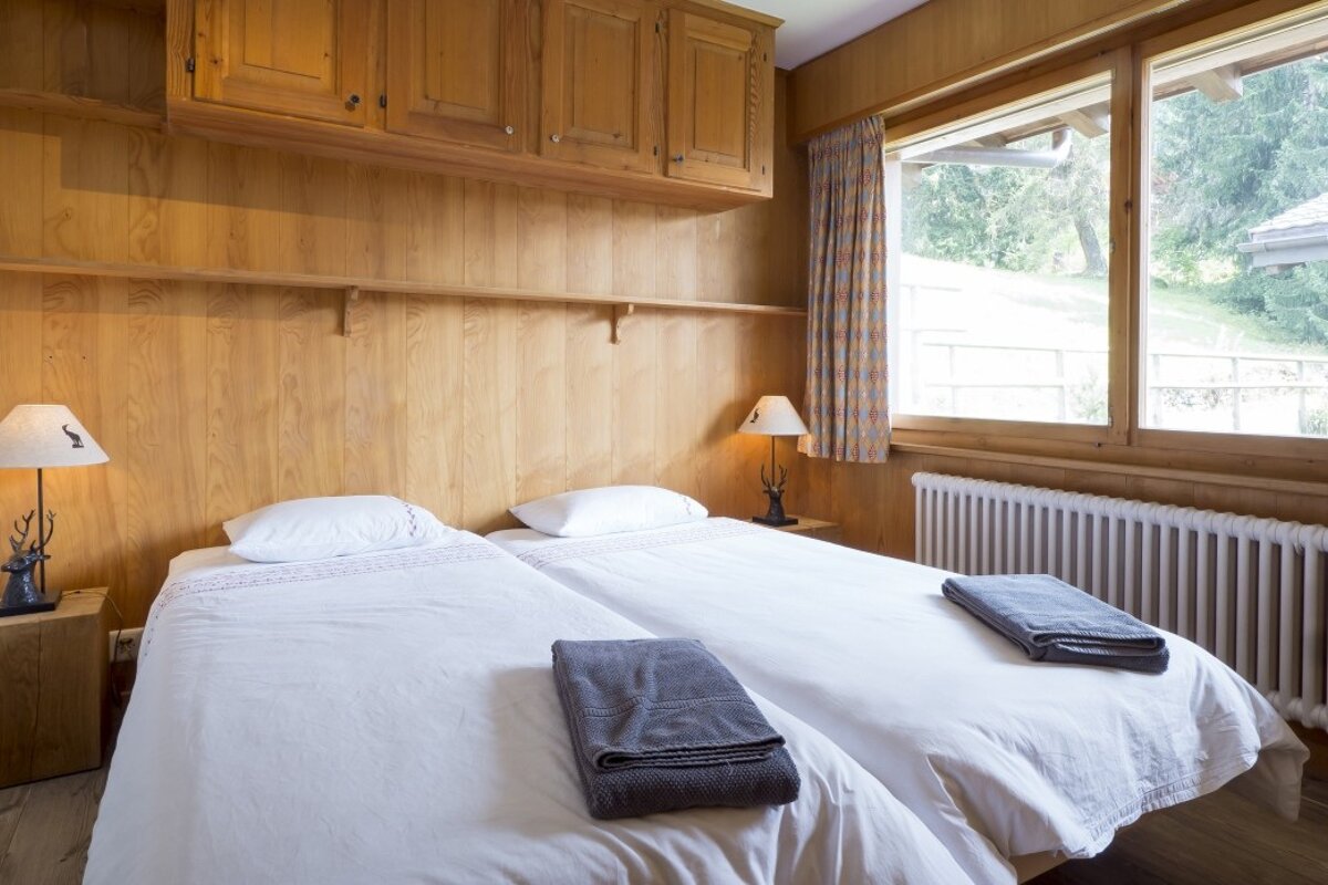 Belette 8 Apartment, Verbier double bedroom