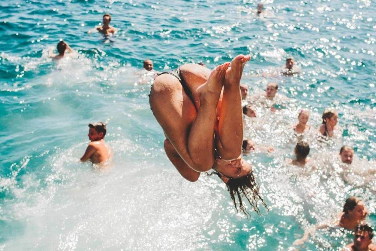 Cirque de la Nuit Pool and Boat Party Trip