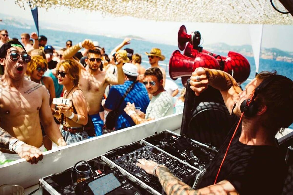 Cirque de la Nuit Pool and Boat Party Trip