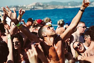 Cirque de la Nuit Pool and Boat Party Trip