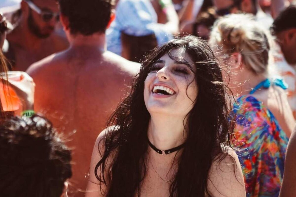 Cirque de la Nuit Pool and Boat Party Trip