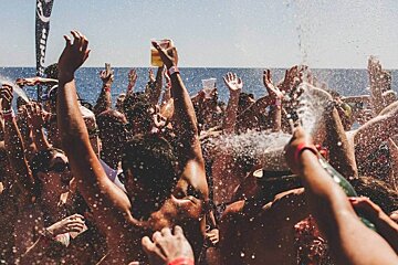 Cirque de la Nuit Pool and Boat Party Trip